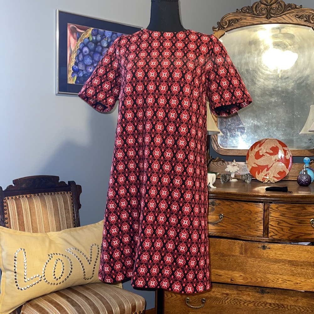 Polyester spring dress.